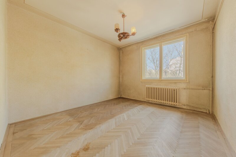 Titan mutare rapida, liber, pret garsoniera metrou Titan, urg. 2 cam.